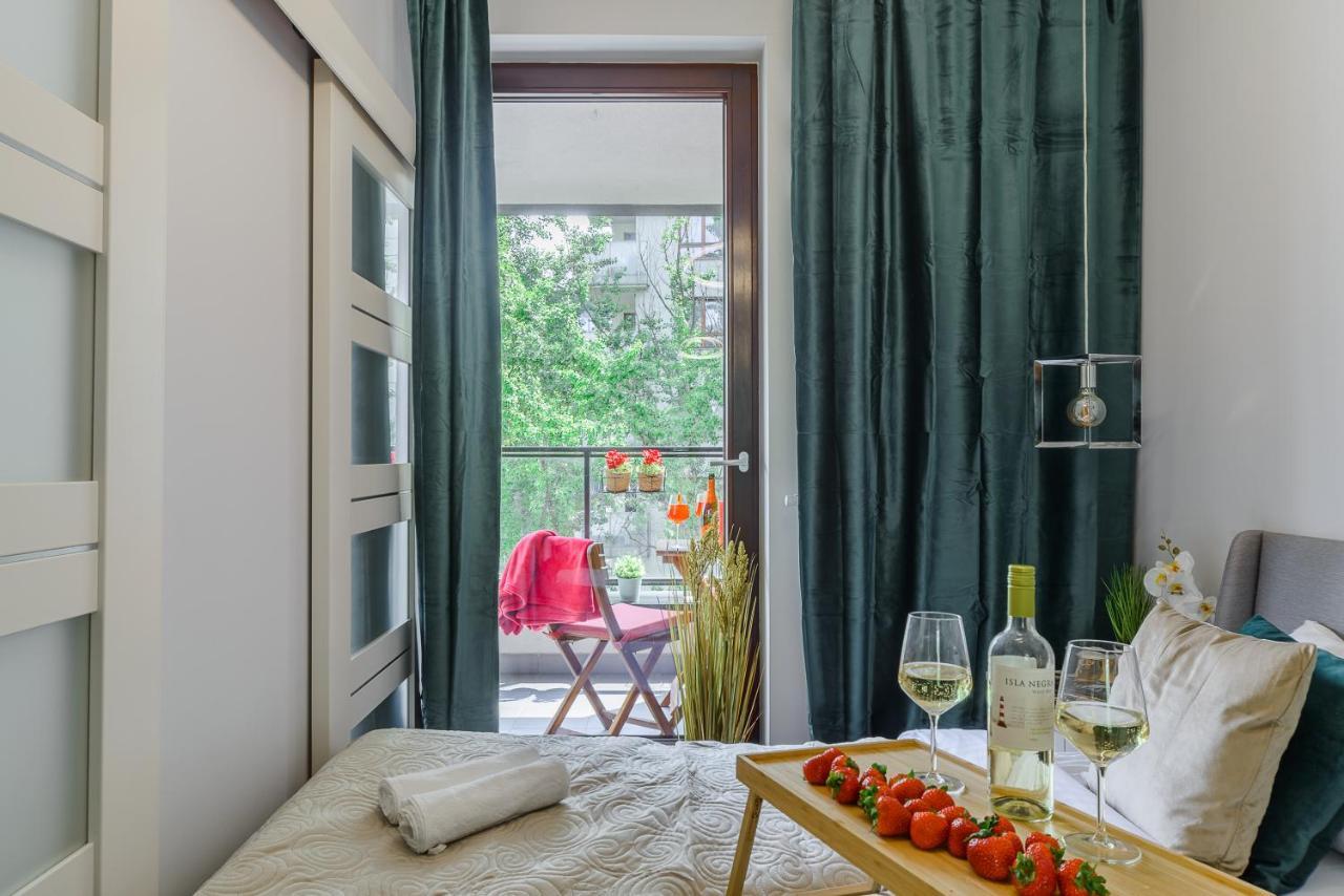 Lumina Apartments Near Warsaw Uprising Museum מראה חיצוני תמונה