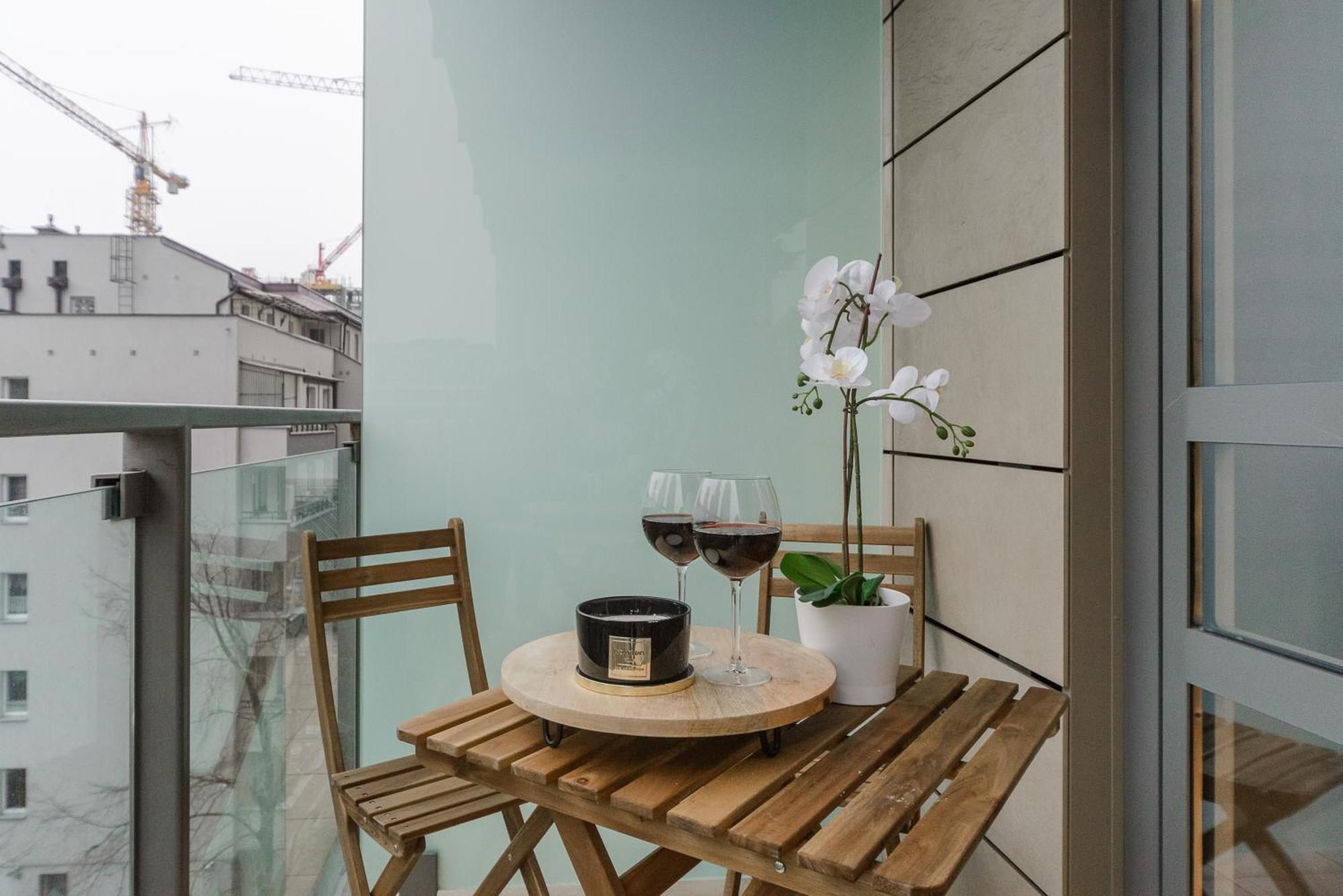 Lumina Apartments Near Warsaw Uprising Museum מראה חיצוני תמונה